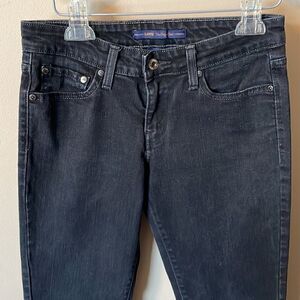 Black Levi’s Mid Rise Skinny jeans